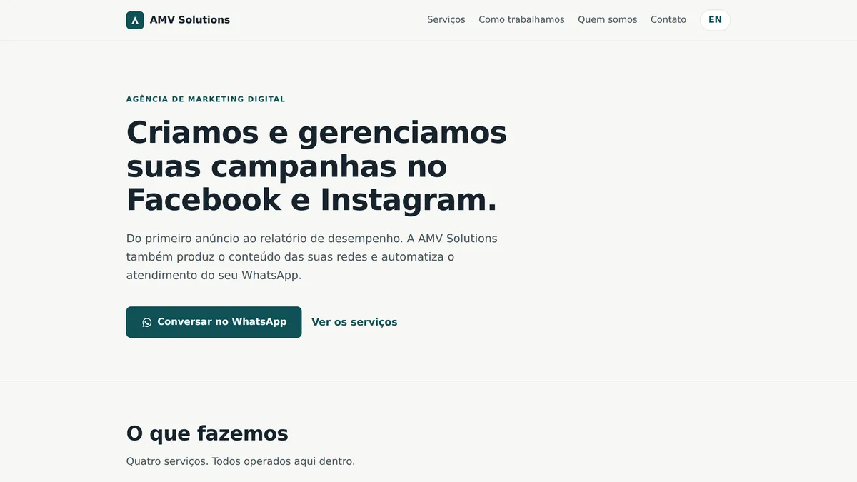 Home da AMV Solutions: título sobre criar e gerenciar campanhas no Facebook e Instagram, com botão de WhatsApp.